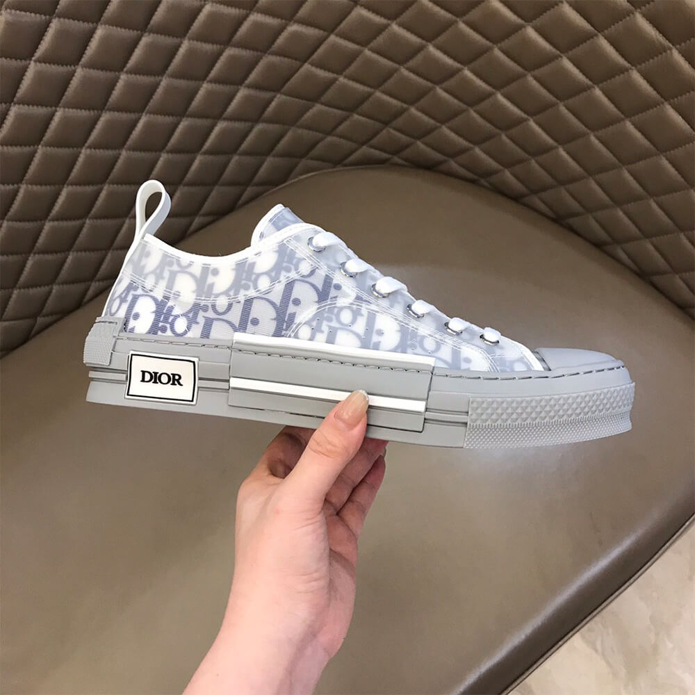 B23 LOW-TOP SNEAKER