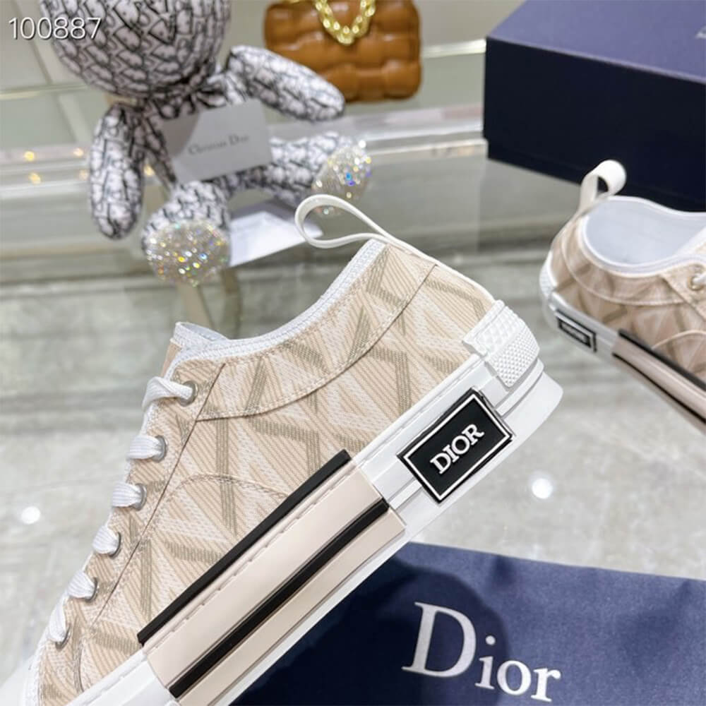 B23 LOW-TOP SNEAKER