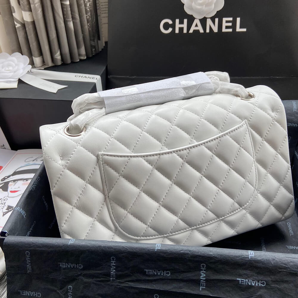 Ch*el classic flap medium