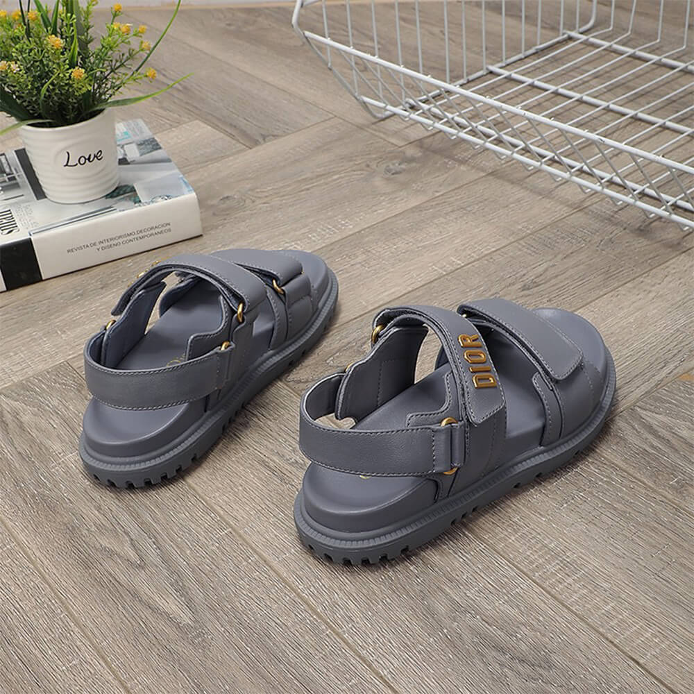D*oract sandal