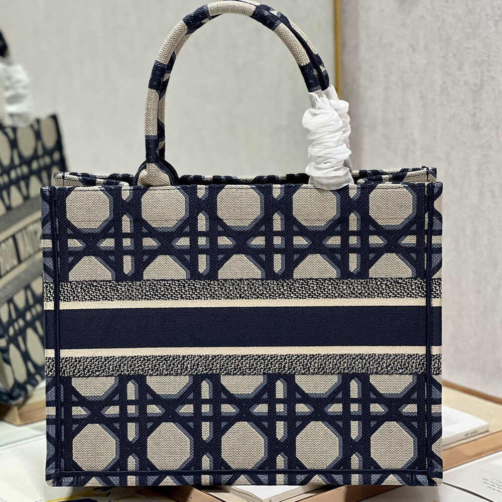 medium D*or book tote