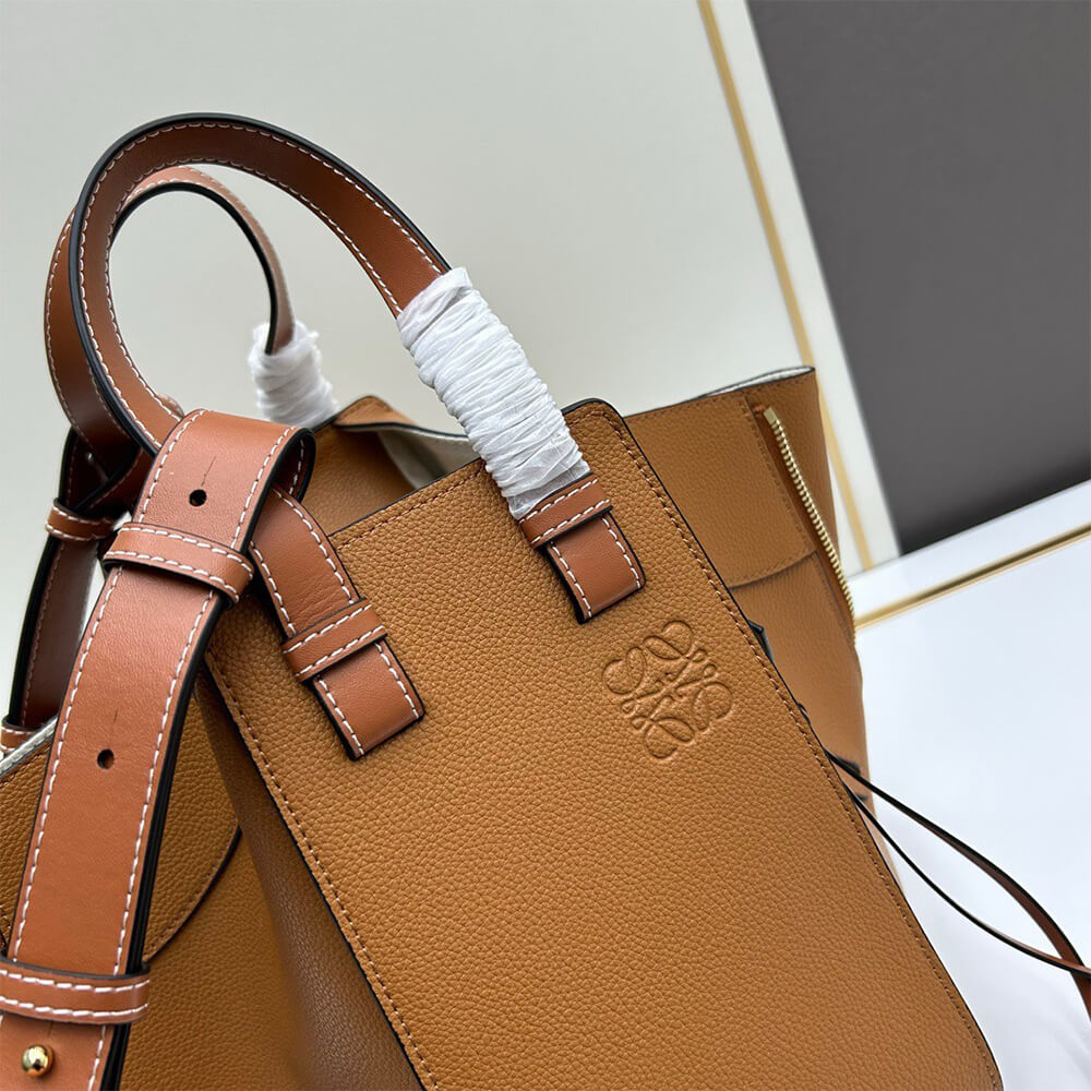 Small Hammock bag in soft grained calfskin