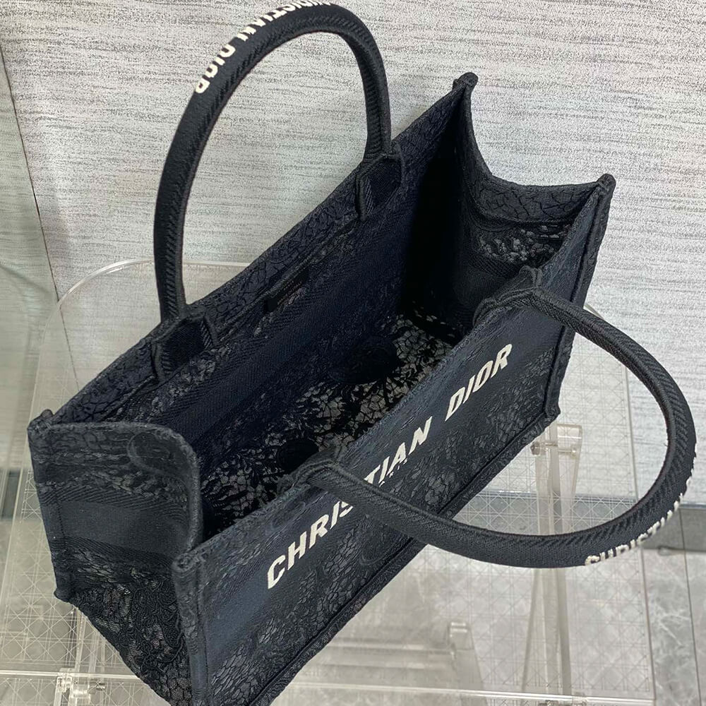 medium D*or book tote