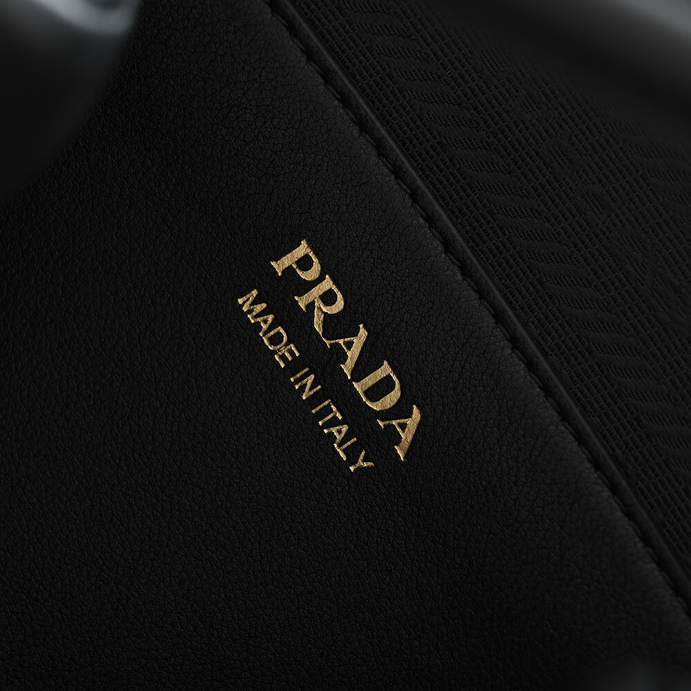 Pra*a darling leather handbag