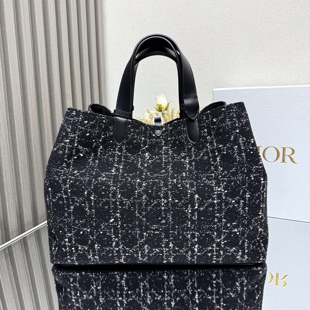 large D*or toujours bag