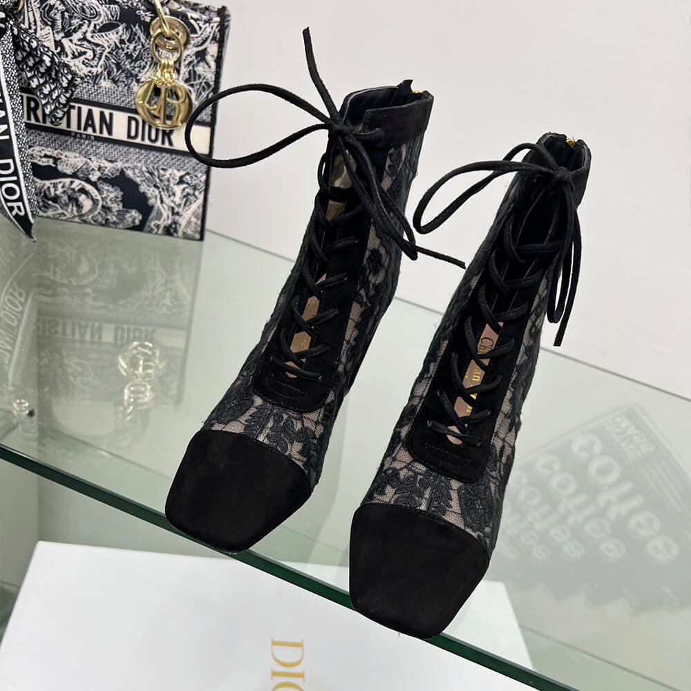 D*or naughtily-d heeled ankle boot