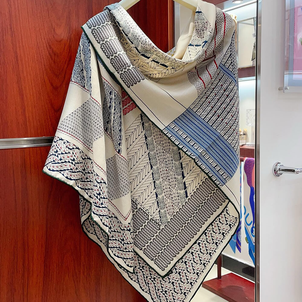 H**mes shawl