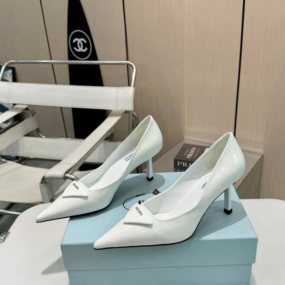 Pra*a pump heel