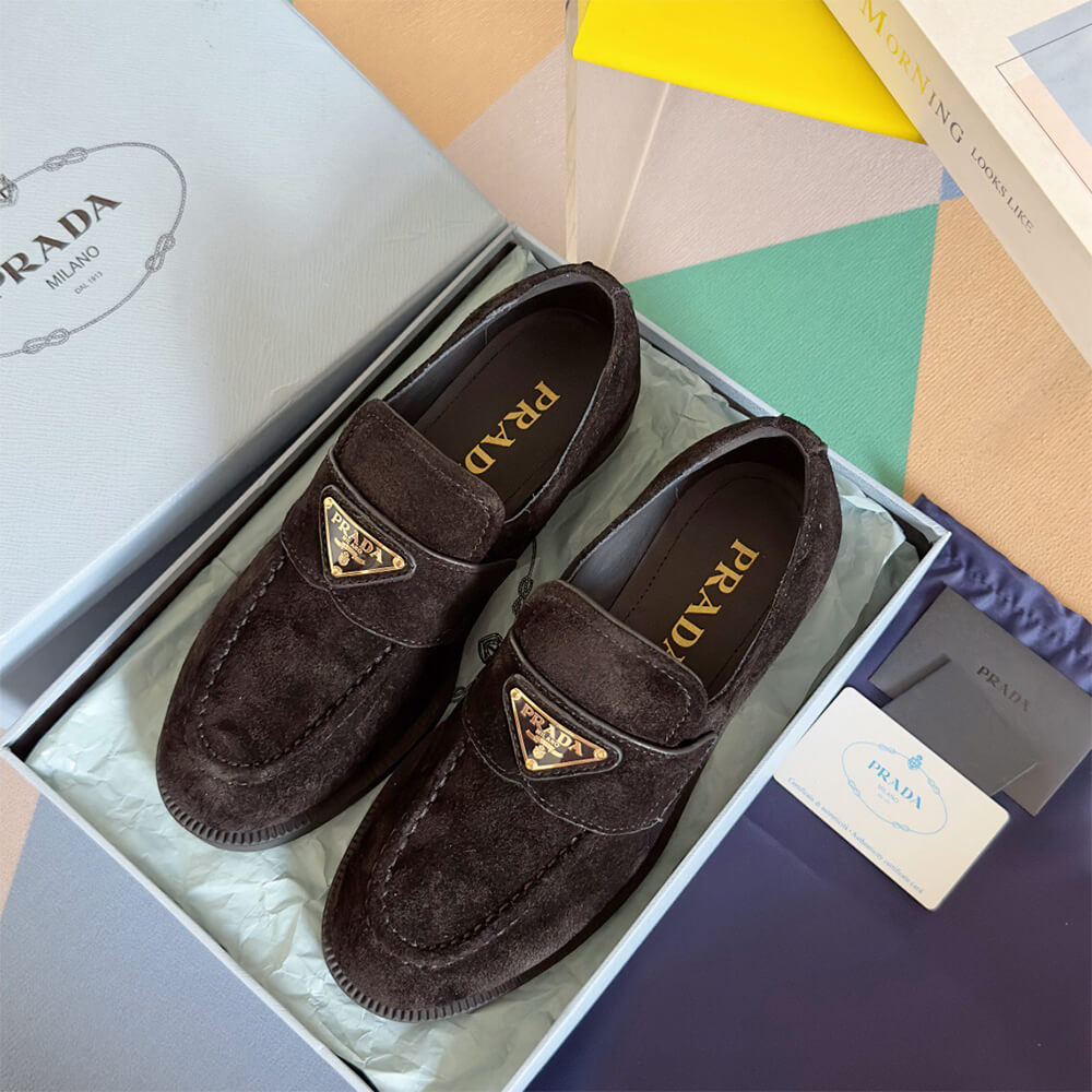 Pra*a women loafer