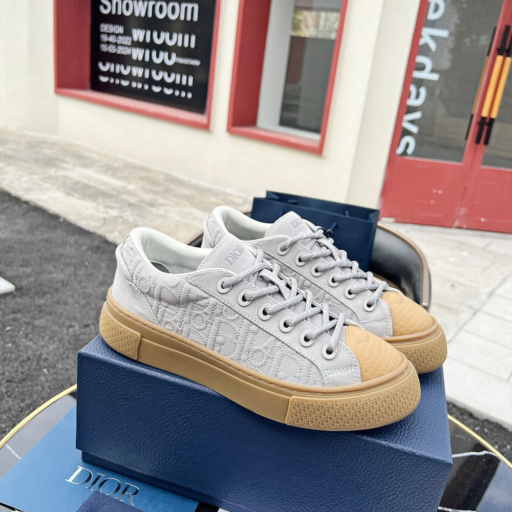 D*or b33 sneaker