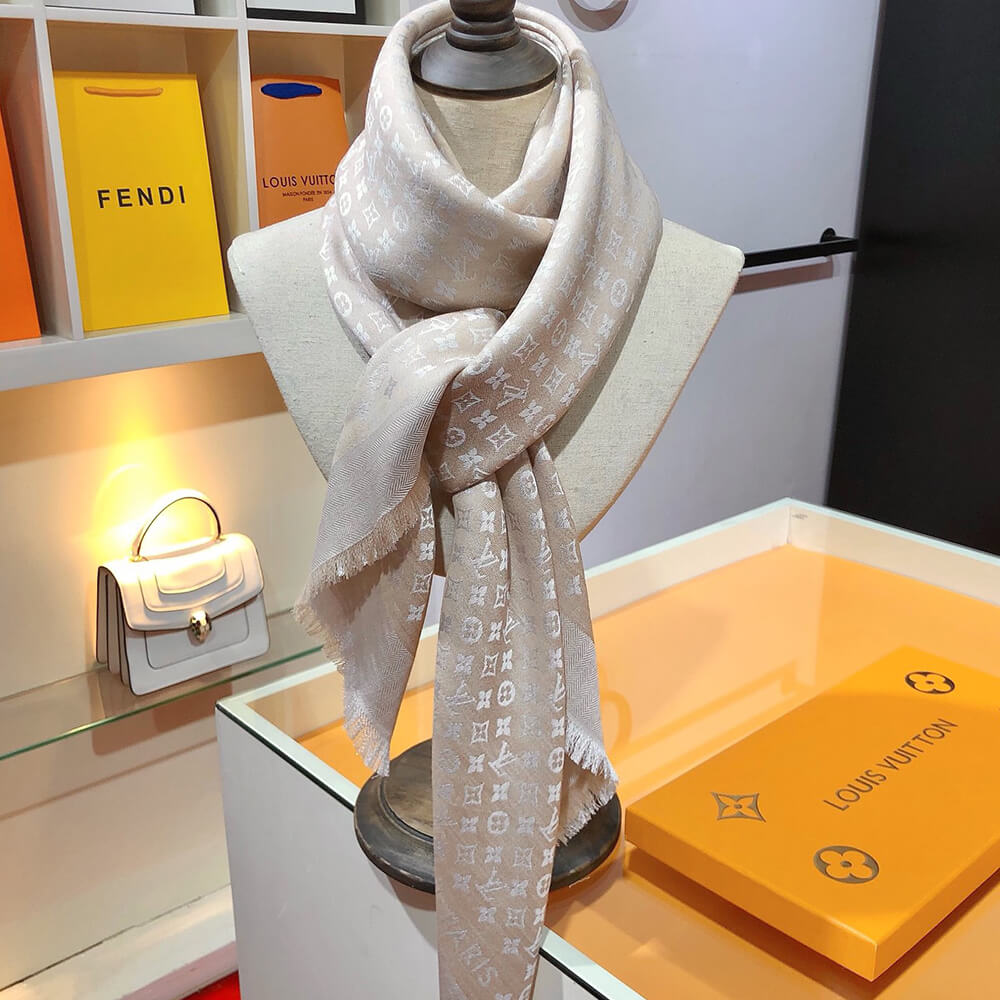 LV Evermore Shawl
